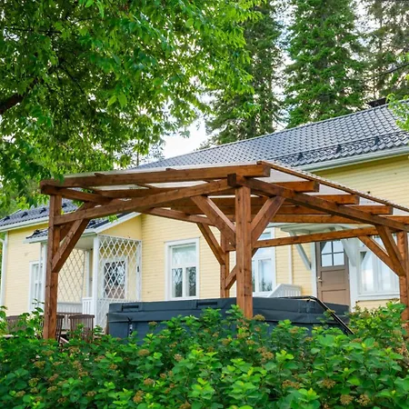 Pajuniemen Wanha Kartano Villa *